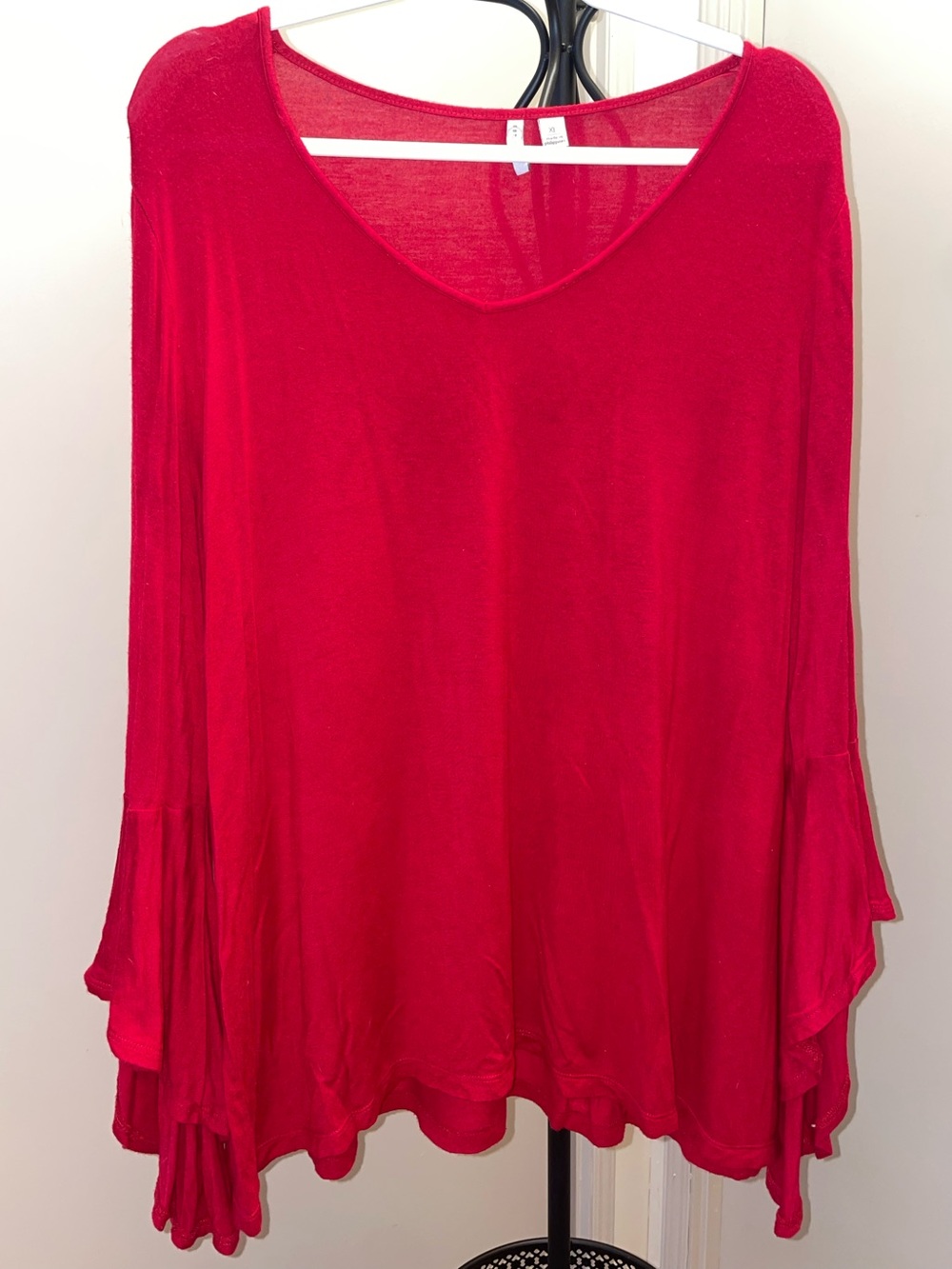 Women’s Red Long-Sleeve Flowing V-Neck Top